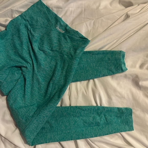 Bombshell - Picture 4 of 4